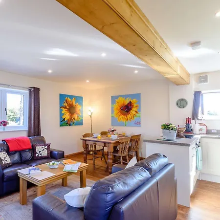 2 Bed In Thornton Le Dale 27112 Allerston